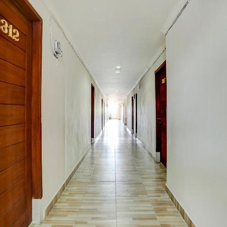 Oyo 3950 The Ratna Hotel Kuta  Exterior photo