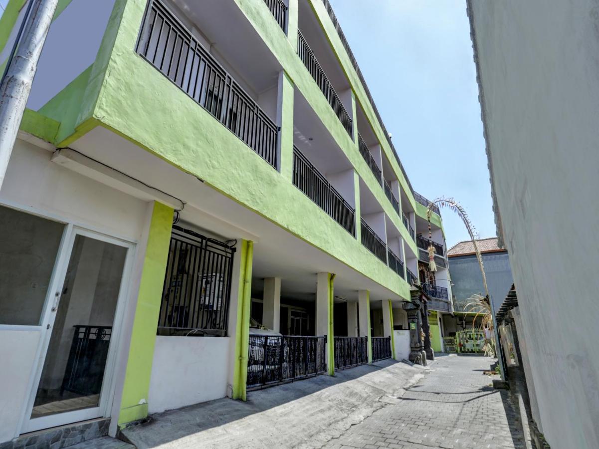 Oyo 3950 The Ratna Hotel Kuta  Exterior photo