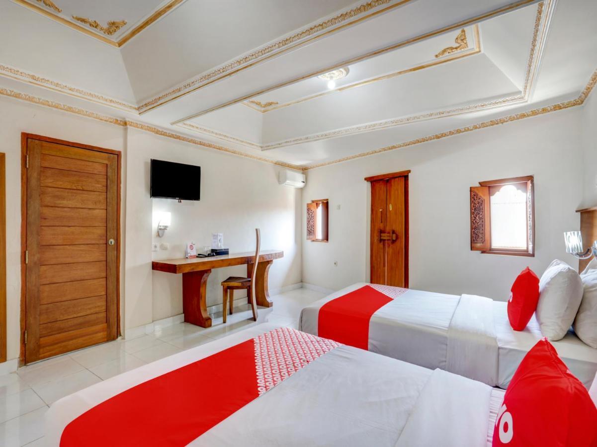 Oyo 3950 The Ratna Hotel Kuta  Exterior photo